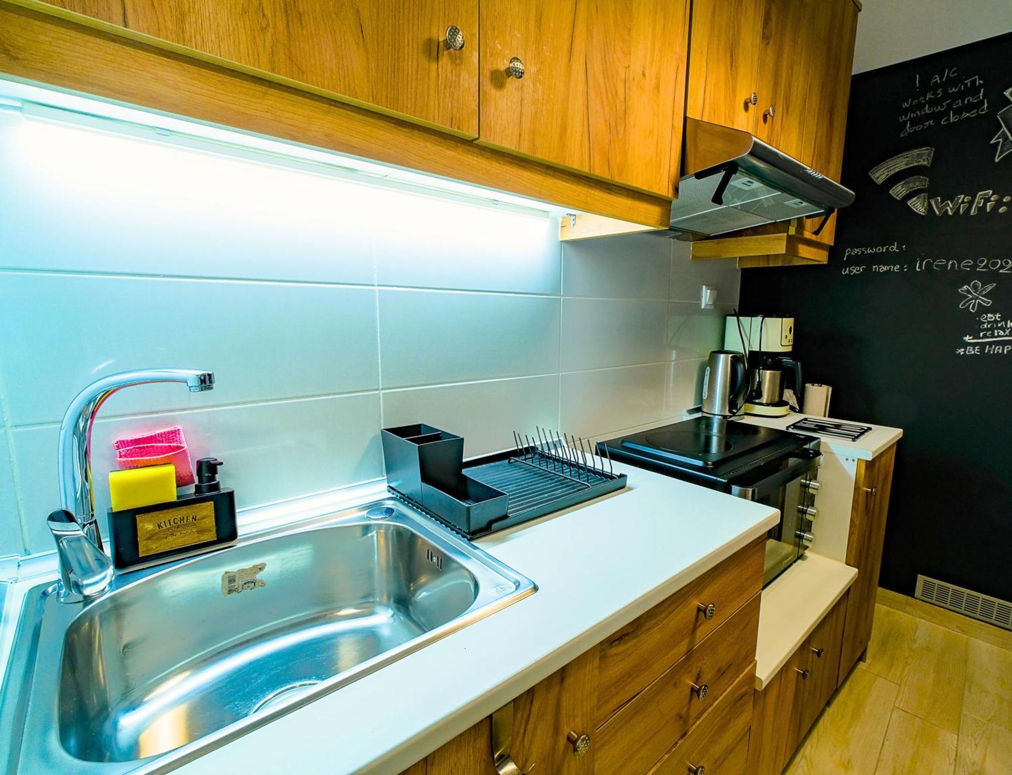 Irene Apartment & Irene Studio - City Center イラクリオン エクステリア 写真